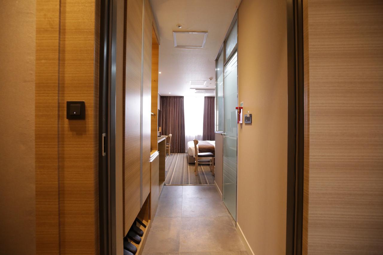 Honors Hotel Hwaseong Esterno foto
