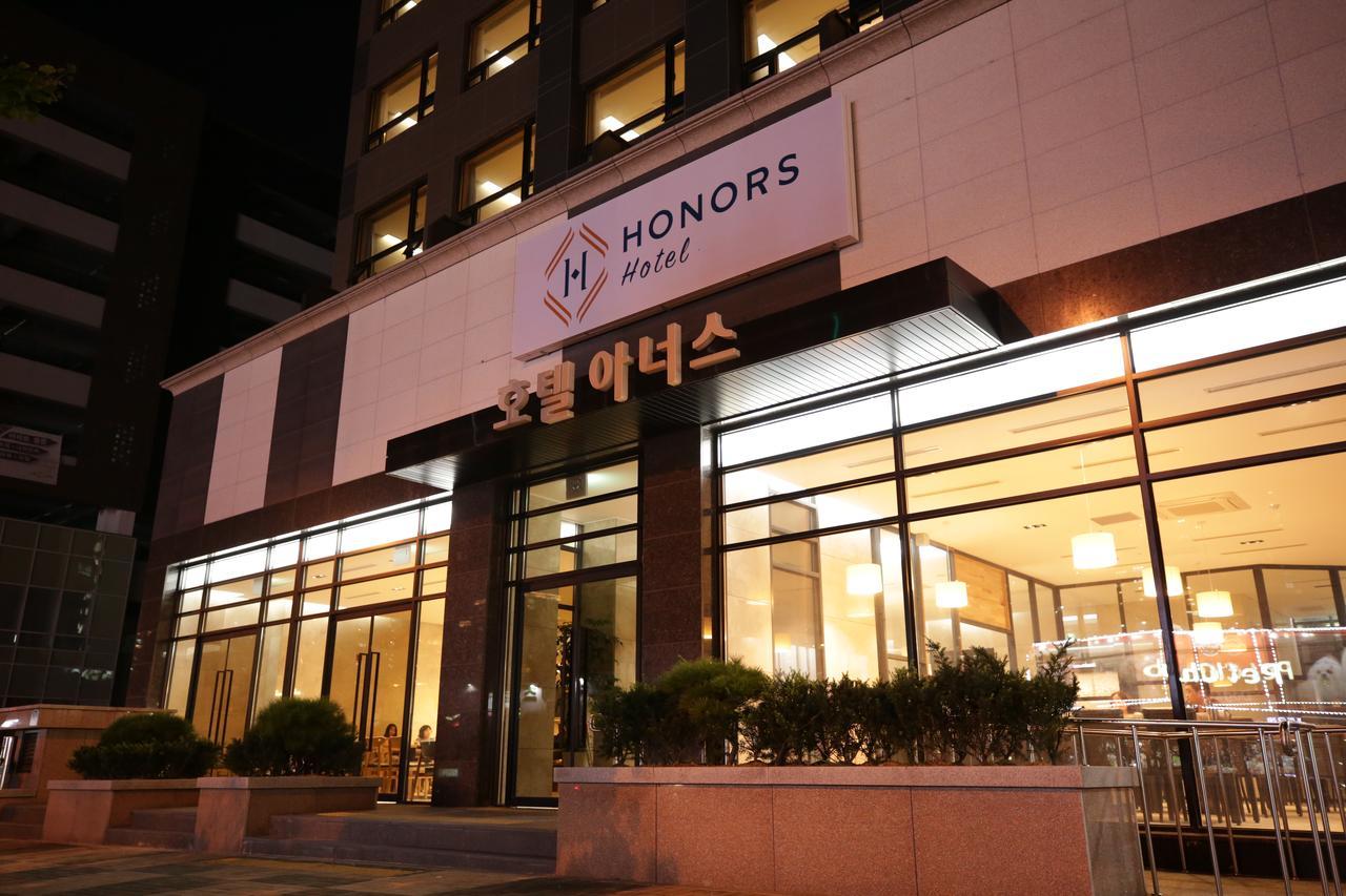 Honors Hotel Hwaseong Esterno foto