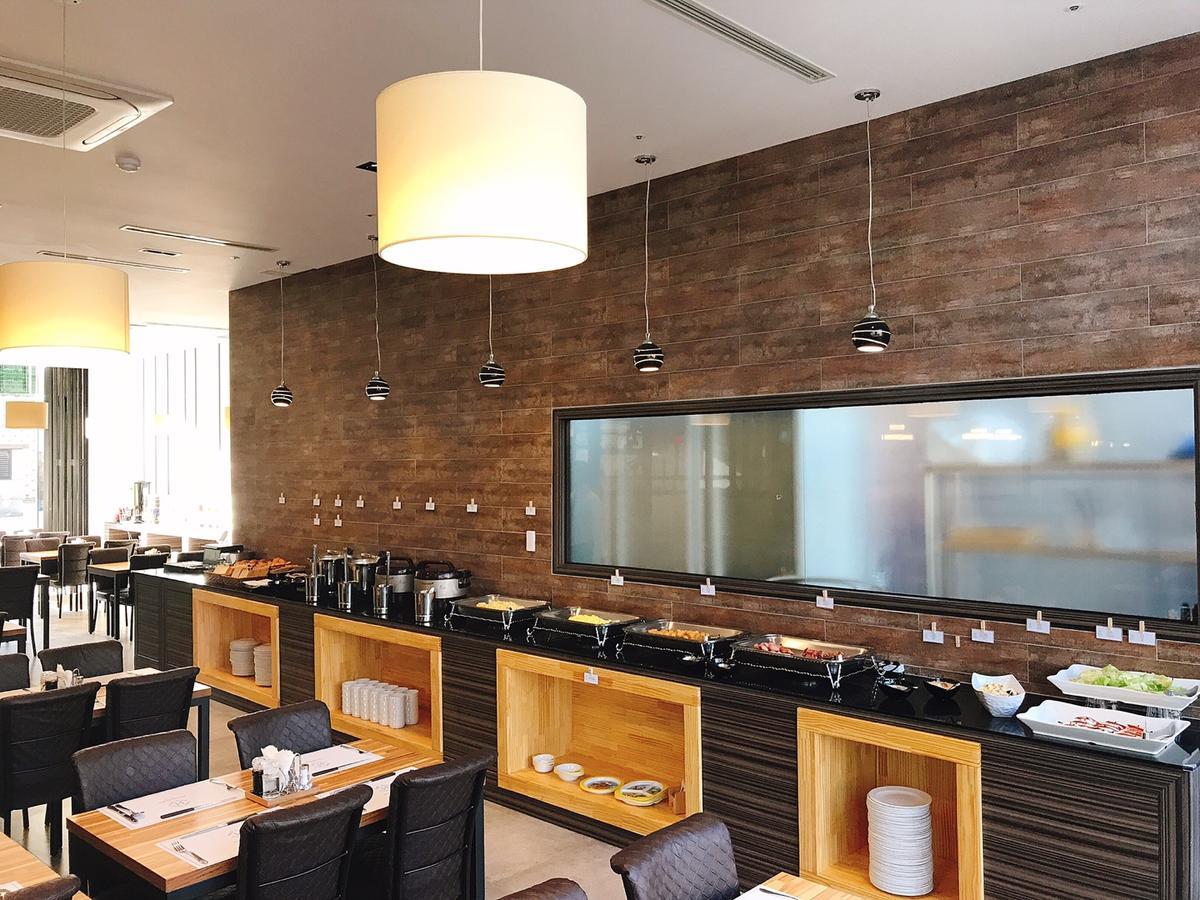 Honors Hotel Hwaseong Esterno foto